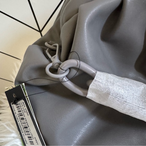 Badgley Mischka Wrapped Frame Clutch Bag - Picture 5 of 10